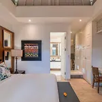 Mosan House - Unique Art-Filled Gem In Perfect Location A Short Walk From The Beach Or Seminyak Square Including Ac Office For Remote Working
