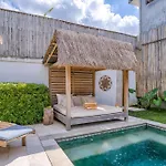 Charming And Tropical 3-Br Villa In Seminyak