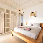 Villa Selamat, Seminyak, Batu Belig, 10 Min From Beach