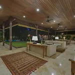 Villa Eight