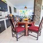 A Stunning 3Bdr Villa In Seminyak With Big Pool And Rooftop