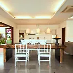 Cozy 2 Bedroom Private Pool Villa Zn104