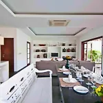 Cozy 2 Bedroom Private Pool Villa Zn104