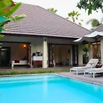Cozy 2 Bedroom Private Pool Villa Zn104