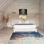 Mesari Hut2 Seminyak