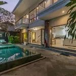 Stuning Private Villa Indah Seminyak