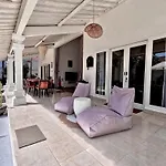 Villa Curves Bali