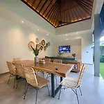 Villa Grandlux Bali 2 Bed Villa Pool Big Garden