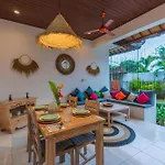 Taman Pangeran Villa In Seminyak, 2Br Large Pool, Prime Location !