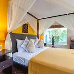 Intimate Villa In Seminyak