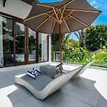 Villa Liamax By Jb Villas