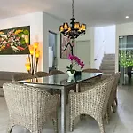Ozamiz Villa Seminyak By Villas R Us