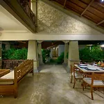 Villa Deh Simba At Oberoi