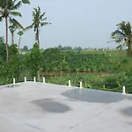 Designer Luxe Pool & Garden Villa! Rooftop, Ricefields, Beach 10Mins - Canggu