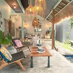 Seminyak Beach Seasalt Hibiscus Villa Vh