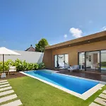 The Claremont Luxury Villas