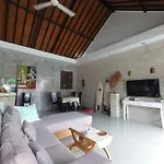 Home In Bali - Seminyak