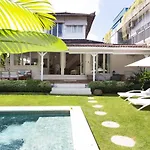 Bear Cottage 4 Bedroom Luxury Villa - Petitenget, Seminyak