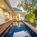 Arts Biyu Villa Two-Bedroom With Private Pool Kuta