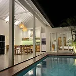 Villa Casa Oliva - Tropical Pool On Trendy Seminyak Eat Street