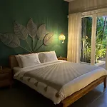 Villa Casa Oliva - Tropical Pool On Trendy Seminyak Eat Street