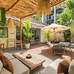 Lovely 1 Bedroom Villa Walking Distance To The Beach