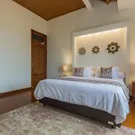 Castila Saraswati - Tranquil 4Br Villa In Kayu Aya