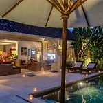 Villa Rama Sita - 100M From Eat Street, 3Br