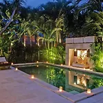 Villa Rama Sita - 100M From Eat Street, 3Br