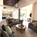 Villa Kas Legian Seminyak - 6 Bedroom Villa