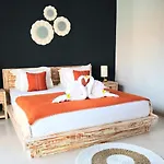 Private Suite In Tropical Pool Villa