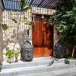 Bali Large 5-Br Private Luxury Dandanku Villa In Seminyak