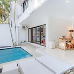 2Br Villa Central Seminyak,50 M Walk To The Beach