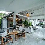 Villa Zebra Walking Distance To Potato Head