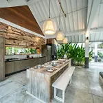 Villa Zebra Walking Distance To Potato Head