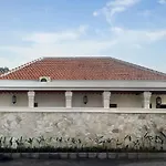 Villa Advaya By Maheswara