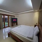 Max Guest House