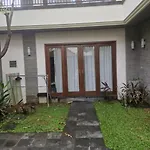Max Guest House