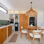New Villa Manis Proche Seminyak