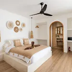 New Villa Manis Proche Seminyak