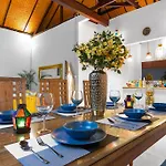 Av Villa Jasmin