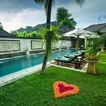 Villa Dewata II