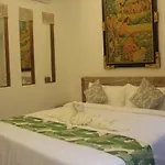 Green Studio Apartment Seminyak