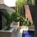 Villa Anyelir
