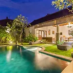 Charming 3 Bedroom Villa In Seminyak Oberoi
