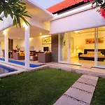 Heliconia Villa