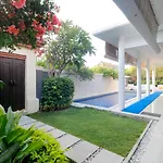 Heliconia Villa