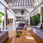 Central Seminyak Villa Martini