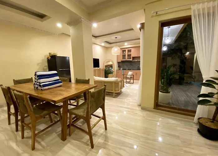 Cozy 3 Bedroom Villa In Seminyak