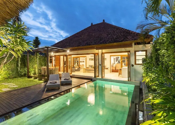 Luxurious Double King Villa W/Pool & Wifi+ Carpark